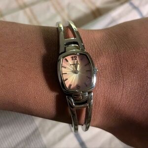 ⌚️🌸 VINTAGE Fossil Small Stainless Steel Watch – Women's